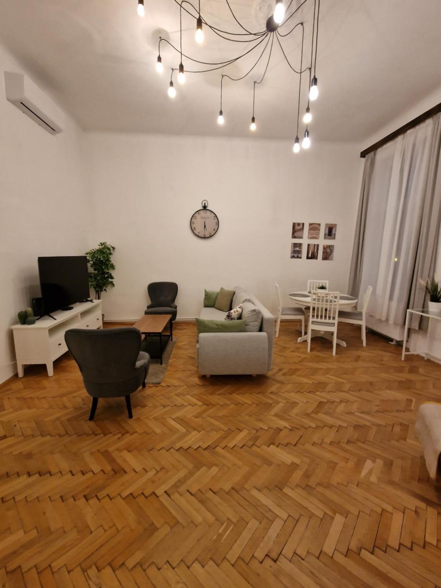 Terrace Vuvu - Apartment With Balcony In The Heart Of Budapest Esterno foto